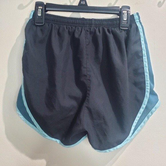 Nike dri fit black and teal shorts xs - Picture 4 of 7